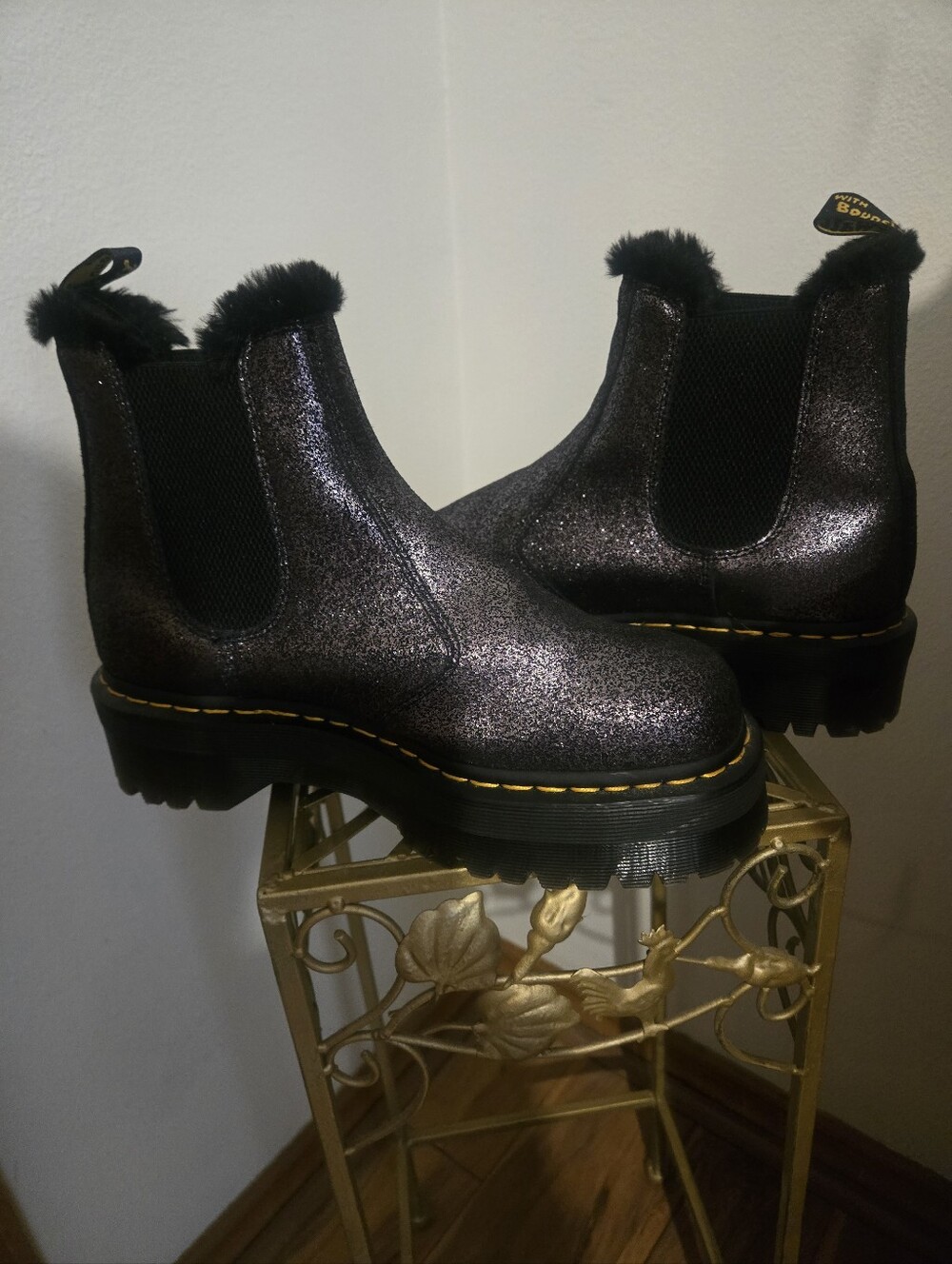 Dr Martens Glittery Black Chelsea Ankle Boots with Faux Fur Trim Size 10
